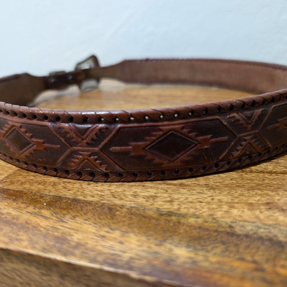 Tony Lama Belt Tooled Brown Leather 76706 women size 36 - Picture 4 of 8